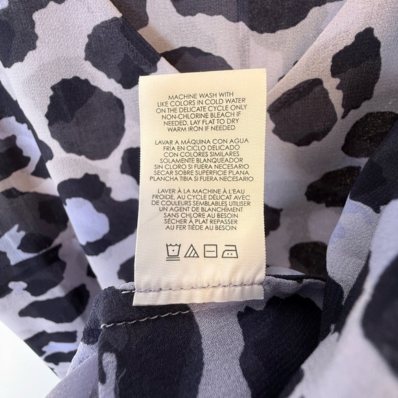 CAbi ‘Feline Flounce’ Leopard Print Purple Sleeveless Blouse Women’s Size XS - Picture 11 of 11